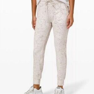 Lululemon Velvet Ready to Crush Athletic Joggers Size 2